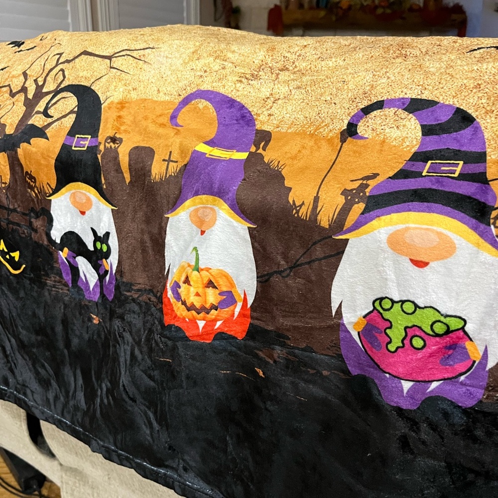 NWOT, Halloween blanket. 58in x 52in, bright colors, gnomes and pumpkins